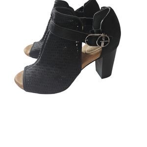 GIANI BERNINI size 7.5 women heels memory foam